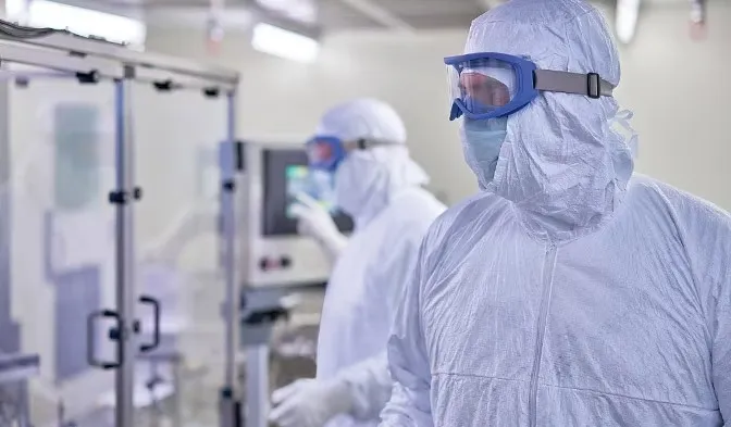 tyvek cleanroom coverall 